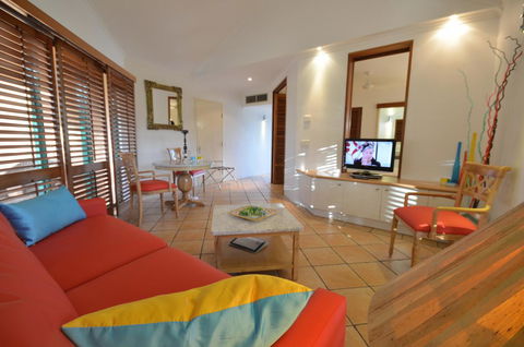 Martinique On Macrossan - Your Accommodation 2