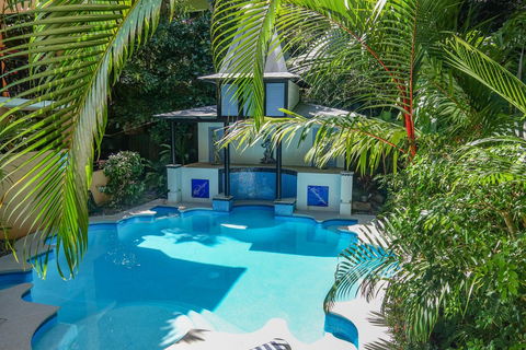 Martinique On Macrossan - Your Accommodation 10