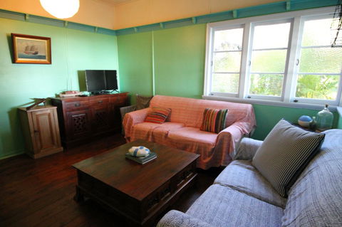 Signal Cottage - Your Accommodation 5