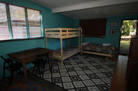 Signal Cottage - Your Accommodation 9