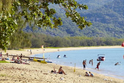 Maggies Beachfront Apartment 12 - Your Accommodation 5