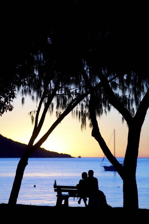 Maggies Beachfront Apartment 12 - Your Accommodation 3