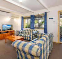 Pet Friendly Cottage in the Heart of Bribie - Wirraway St Bongaree - Your Accommodation