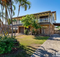 Family Holiday Haven on Boronia 100m to Beach - Your Accommodation