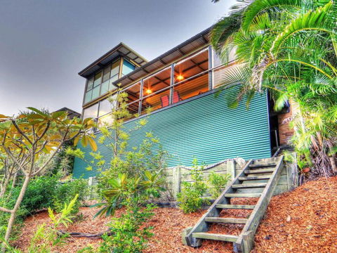 Belle Vue Beach House By Discover Stradbroke - Your Accommodation 26