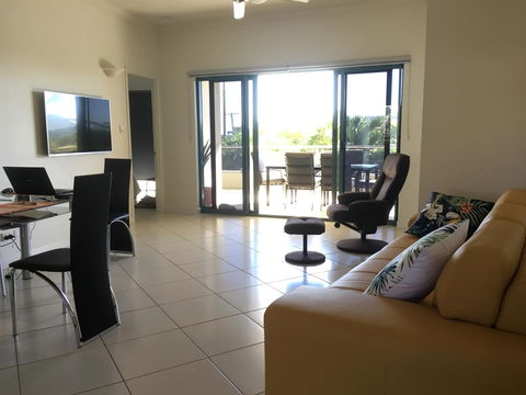 #1 On The Strand - Your Accommodation 3