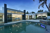 2 Andrews - Port Douglas
