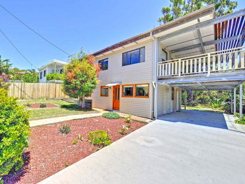 'Beach Break 2', 2/10 Lionel St - Downstairs Unit With Aircon - Your Accommodation 0