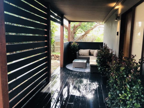 'Carinya' Coastal Cottage - Your Accommodation 1