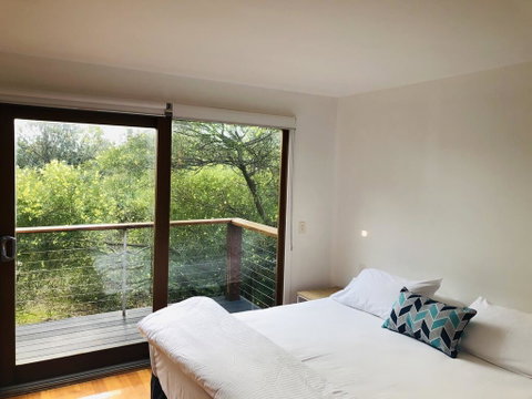 'Carinya' Coastal Cottage - Your Accommodation 0