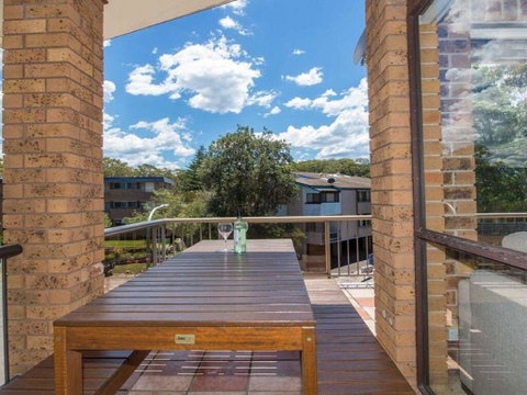 'COLUMBIA VIEWS', 2/9 COLUMBIA CLOSE - AIRCON, WIFI, NETFLIX, VIEWS & BOAT PARKING - Your Accommodation 2