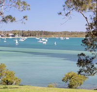 'Corlette Waterfront' 2/44 Danalene Parade - Waterfront Luxury WIFI Aircon Boat Parking - Your Accommodation