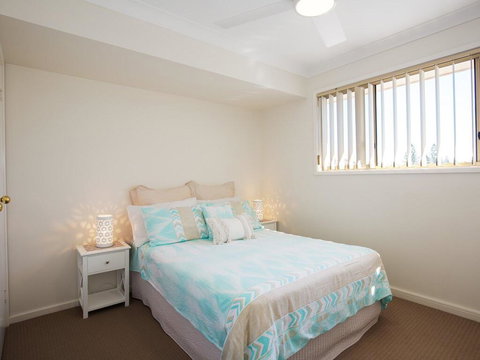 'Walk On Birubi', 1/40 Ocean Ave - Pet Friendly, WIFI, Boat Parking & Water Views - Your Accommodation 3