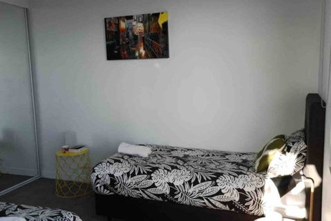 , Elsternwick, Impressive 2bed:carspot:15mins To CBD - Your Accommodation 2