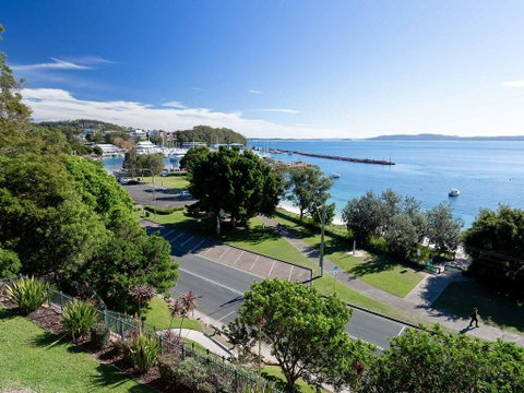 1 'Kiah', 53 Victoria Parade - Stunning Views, Wifi, Aircon, Just Across The Road To The Water - Your Accommodation 0