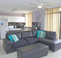 1 'The Commodore' 9-11 Donald St - Ground Floor Unit Close To Shops Cafe's And Marina - Your Accommodation