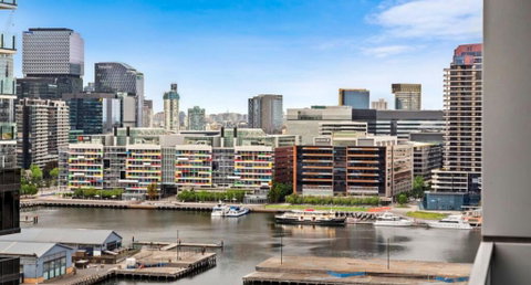 1006PR Docklands 2 Bed Free Wifi # - Your Accommodation 1