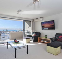 11 'Bayview Apartment' 42 Stockton Street - right in the CBD of Nelson Bay with water views - Your Accommodation