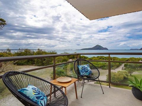 11 'Intrepid' , 3 Intrepid Close - Absolute Beachfront Bliss - Your Accommodation 0