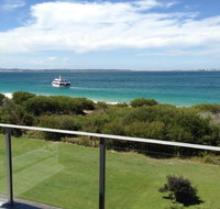 11 'Luskin Lodge' 29 Weatherly Close - stunning water views - Your Accommodation