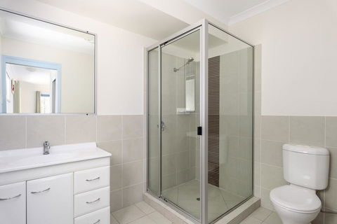 12 Ibis Court - Highset Beach House With Natural Bushland Gardens And Covered Decks - Your Accommodation 2