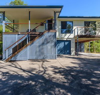 12 Ibis Court - Highset beach house with natural bushland gardens and covered decks - Your Accommodation