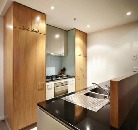 1201P Docklands 2Bed 1bath Water View - Your Accommodation 3