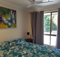 13 Coora Court - Sleeps 6 pool air con pets - Your Accommodation