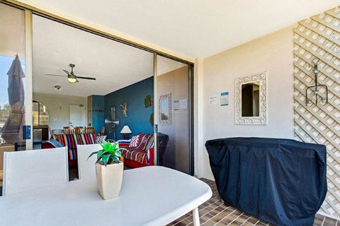14 'THE DUNES', 38 MARINE DR - LARGE UNIT WITH POOL, TENNIS COURT AND DIRECTLY ACROSS FROM FINGAL - Your Accommodation 1