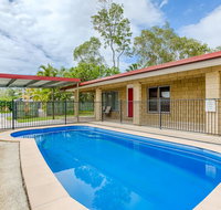14 Double Island Drive - Rainbow Beach Large Holiday House with PoolPets Welcome Free Wi-Fi - Your Accommodation