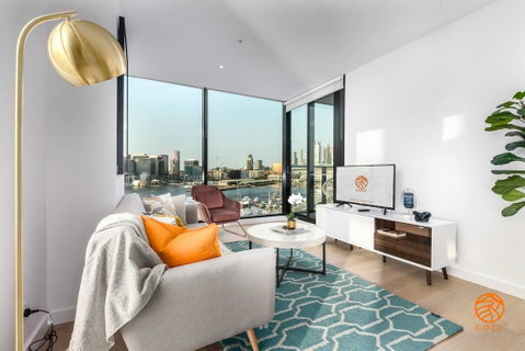 145, Premium Waterfront Suite In Docklands - Your Accommodation 2