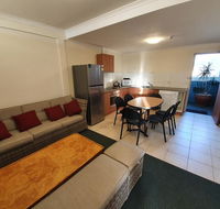 16 Lakeview Plaza