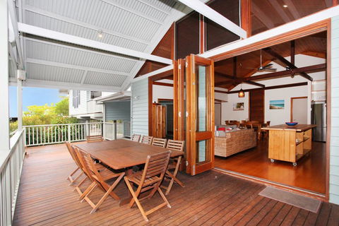 18 Northbeach Place, Mudjimba Beach - Pet Friendly, Linen Included, WIFI - Your Accommodation 3