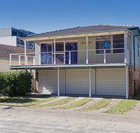 2 'Hibiscus Court' 9 Government Road - fantastic air conditioned 3 bedroom unit - Your Accommodation