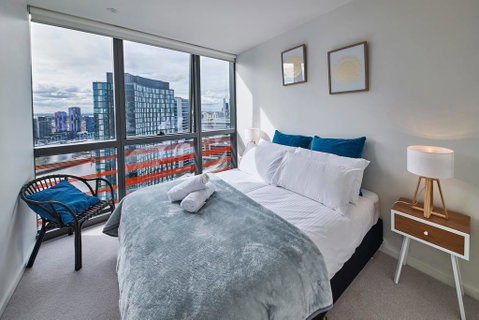 2 Bed 2 Bathroom Brand New Unit With Gym And Pool - Your Accommodation 3