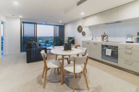 2 Bed Brisbane Resort Apartment - Your Accommodation 2
