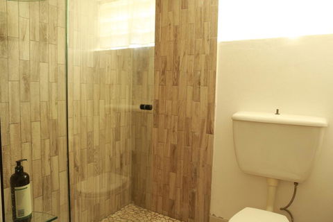 2 Bedroom Close To CBD - Your Accommodation 1