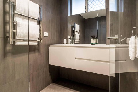 2 Bedroom With Parking & AC Close To Beach & City - Your Accommodation 2