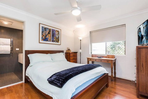 2 Bedroom With Parking & AC Close To Beach & City - Your Accommodation 1