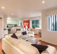 2 Bedroom with Parking  AC Close To Beach  City - Your Accommodation