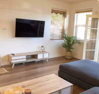 2 Bedroom SHORT walk to CBDBEACH and DARBY ST - Your Accommodation
