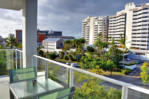 201 Lake Street - Your Accommodation 2