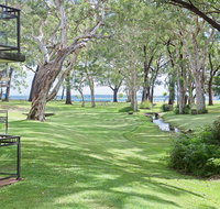 23 'Bay Parklands' 2 Gowrie Avenue - Little Beach air con Pool  tennis court