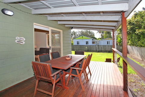 24 Sundew Street, Mudjimba - 500 Bond - Pet Friendly, Linen Supplied, WIFI, Air Cond. - Your Accommodation 0