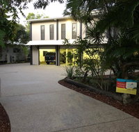 25 Naiad Court - Rainbow Shores The Ultimate Beachside Executive Property Air conditioned - Your Accommodation