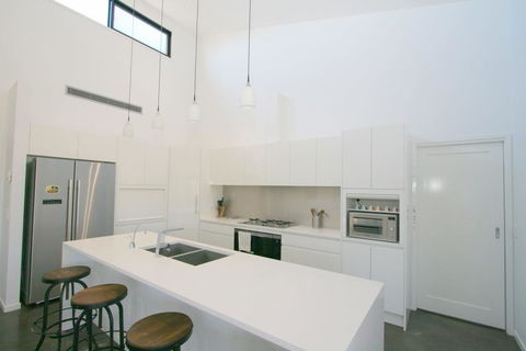 26 Twynam Street - Your Accommodation 1