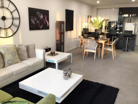 Bundoora Uni Hill 2bdr 2bth 1car - Your Accommodation 1