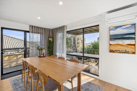 Casaurina Valley View Family Retreat - Your Accommodation 3