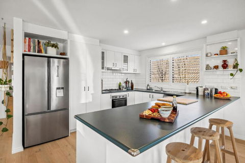 Casaurina Valley View Family Retreat - Your Accommodation 4