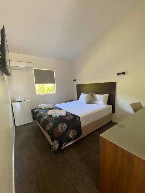 Coal N Cattle Hotel Motel - Your Accommodation 0